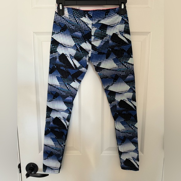 Nike Girl’s leggings - Picture 2 of 3